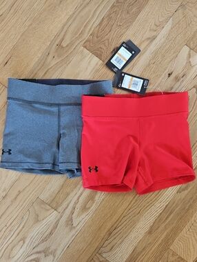 Under Armour Size Small 2 Pairs